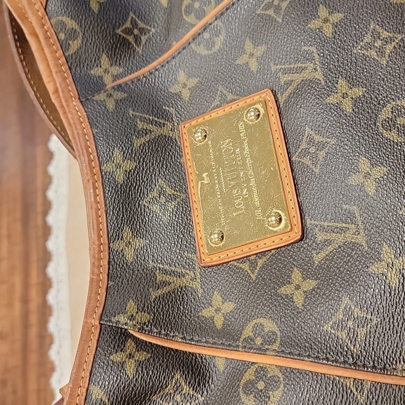 Authentic Louis Vuitton Gallirea PM bag🤩 - Picture 10 of 15